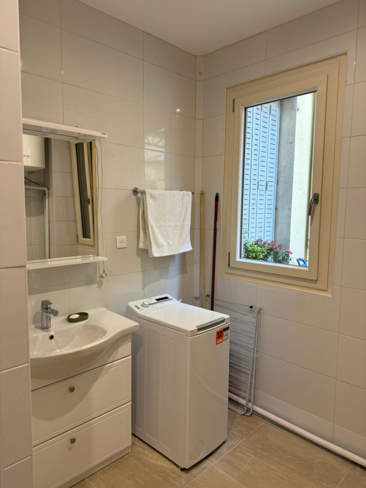Appartement Meuble Tout Confort Chalon-sur-Saone Bagian luar foto